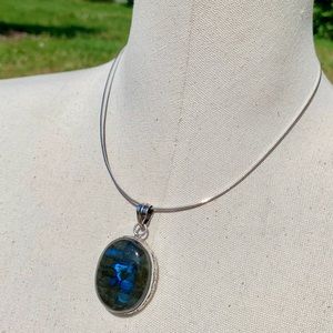 NWOT 925 Natural Blue Labradorite Necklace